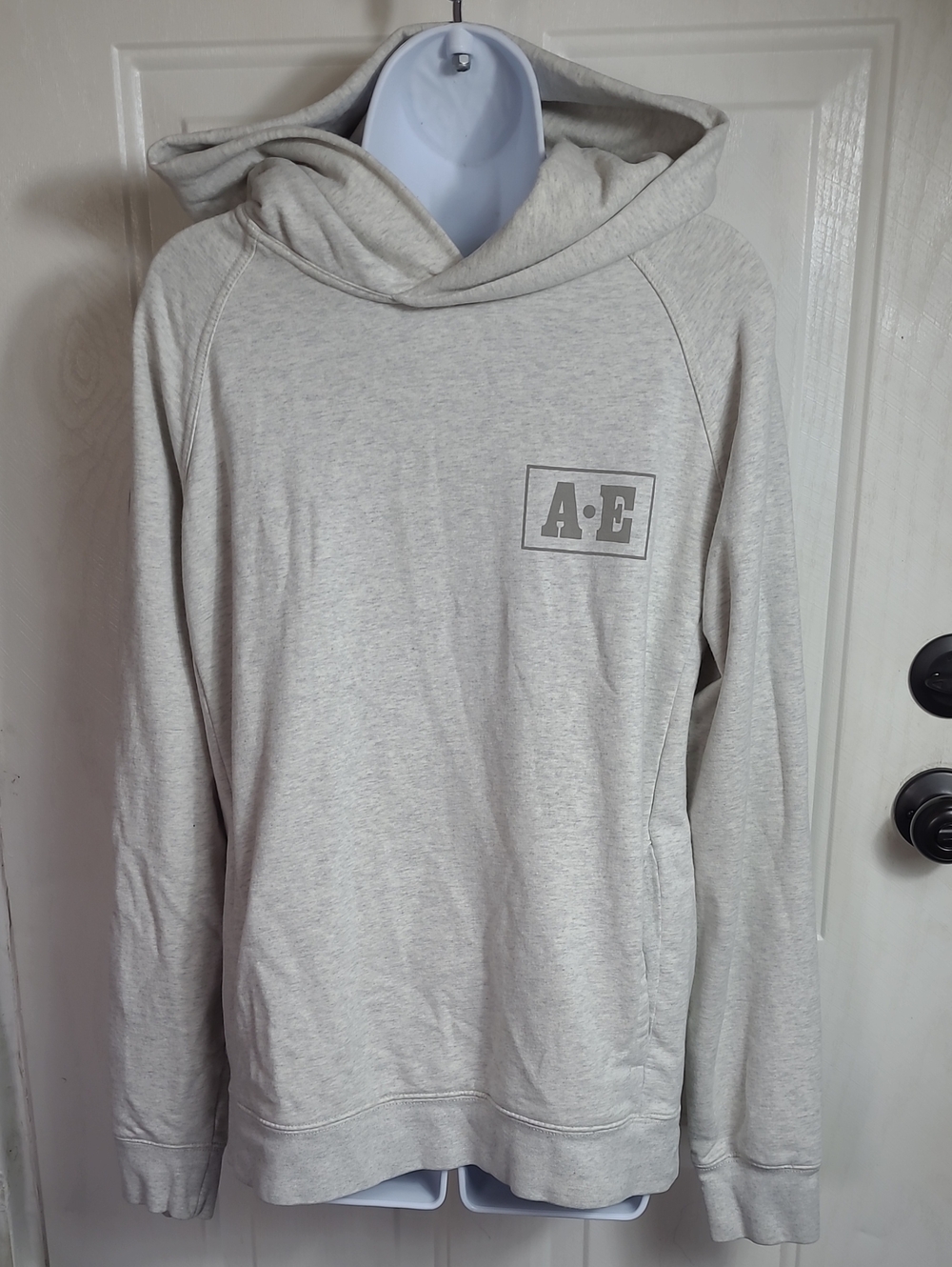 American Eagle Light Gray Sweatshirt Label Detail